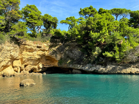 Turquoise sea bay and rocks of Mediterranean coast.