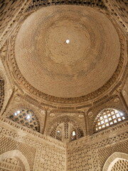 イスマイール・サーマーニー廟の内部（ウズベキスタン：ブハラ）