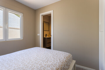 Bedroom with En-Suite Bathroom