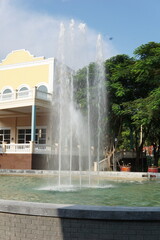 Fototapeta premium Fountain with water shooting up into the air