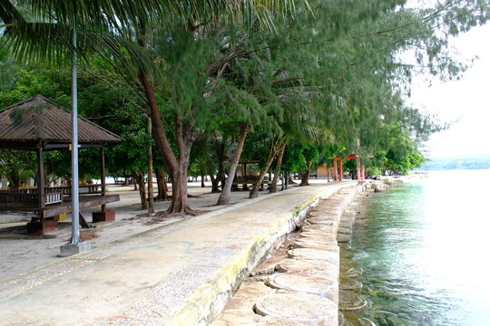 Landscape of Bokori Island, one of the most popular tourist destinations in Kendari, Southeast Sulawesi, Indonesia. It is a cluster of islands with white sand and blue seas.