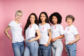 Obraz premium Women of different ages and ethnicities supporting breast cancer awareness