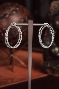 luxury gold and diamond jewelery