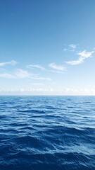 Obraz premium Vast expanse of ocean and sky