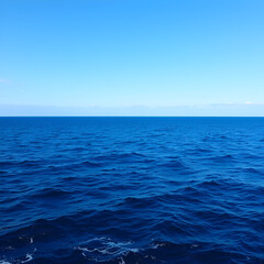 Obraz premium Blue Atlantic ocean against sky