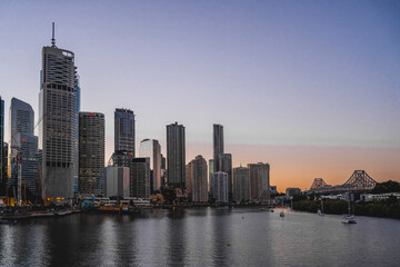Fototapeta premium Story Bridge in Brisbane at sunset, Cantilever bridge in Kangaroo Point, Queensland, Australia