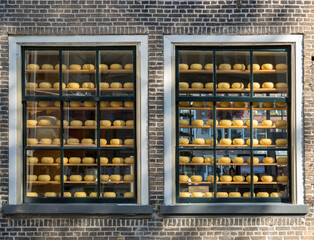 Famous Dutch cheese on the shelves in the store window