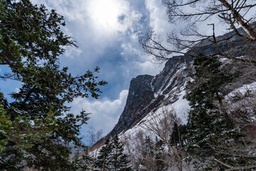 残雪の上高地奥地