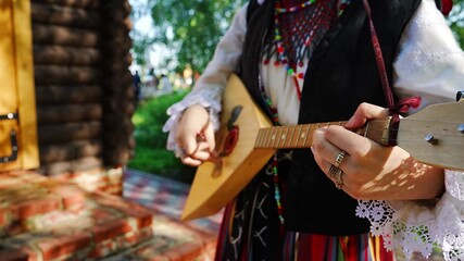 Close-up of the balalaika game