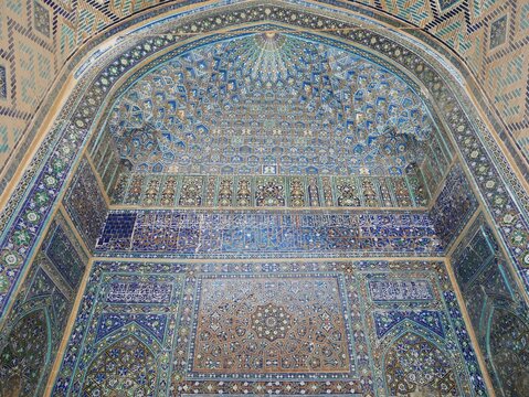 ウルグベク・メドレセのムカルナス（ウズベキスタン：サマルカンド）