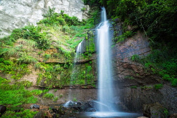 夏の朝の瀬戸の滝