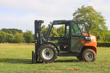 Forklift, machinery, tractor, lifting equipment, agriculture, tent construction, industrial truck, loading, unloading, storage, transport