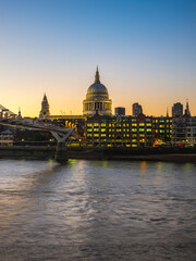 Fototapeta premium Night view of St Paul Cathedral in London, UK
