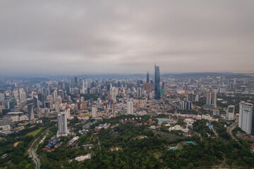 Obraz premium view of Kuala Lumpur's urban sprawl