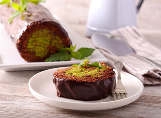 Dubai chocolate style roulade,