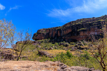 オーストラリア　ノーザンテリトリーのNourlangie　Rockの岩山