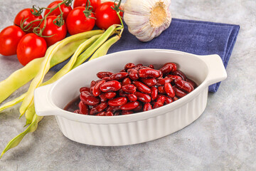 Canned red bean in the bowl