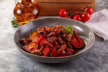 Roasted beef meat with vegetables