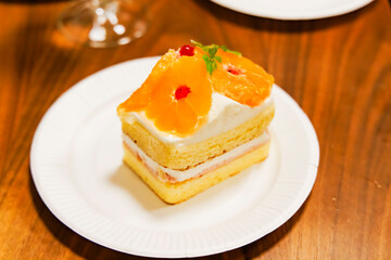 季節感たっぷりの、みかんを使ったケーキ