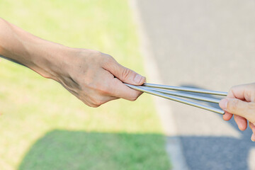 新緑の芝生が綺麗なゴルフ場