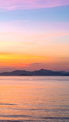 Fototapeta premium Blurry sunset over water