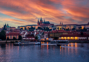Naklejka premium Sunset from Charles bridge . one of most beautiful places to watch sunset