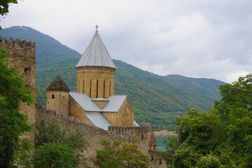Fototapeta premium Ananuri Fortress is located in Georgia. Church of the Assumption.