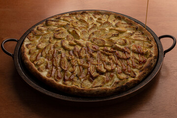 Pizza de banana com canela