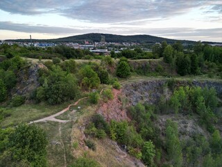 Kielce Wietrznia - Polska - Rezerwat przyrody nieożywionej o powierzchni 17,95 ha, utworzony został w 1999 r. Nagranae dronem.