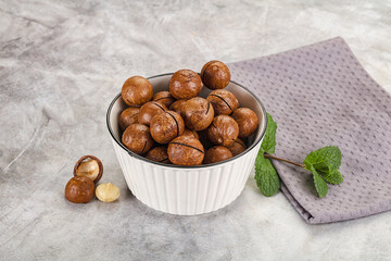 Sweet macadamia nut in the bowl