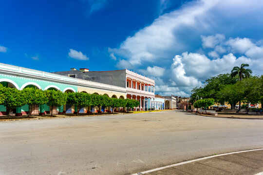 Explore Remedios city center, Cuba, in Villa Clara: vibrant colonial architecture, historic plazas, parks and churches.