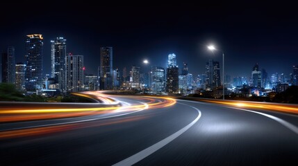 Obraz premium Winding urban highway at night displaying bright blurred light trails from swift moving vehicles. The road curves towards a vast modern city skyline with tall illuminated buildings.
