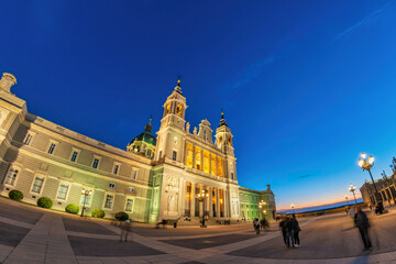 Obraz premium Madrid Spain, night city skyline at Cathedral de la Almudena
