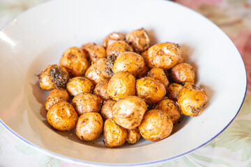 roasted potatoes with rosemary