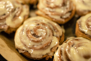 hot buns with cinnamon and cream	
