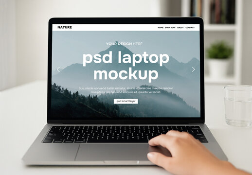 Laptop screen psd mockup