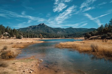 Obraz premium Serene mountain lake scene