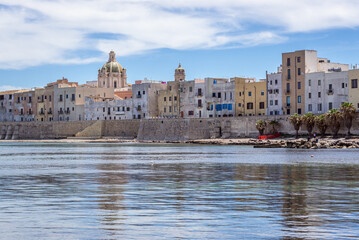 Obraz premium View on the historic Tramontana Walls in Trapani, Sicily Island in Italy
