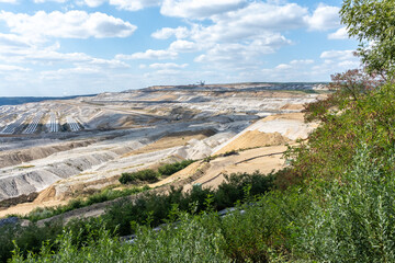 Rekultivierungsflächen am Rand des Tagebaus Hambach bei Manheim, NRW, Deutschland