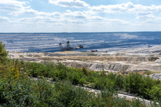 Panorama Tagebau Hambach mit Gro&szlig;bagger bei Manheim, NRW, Deutschland