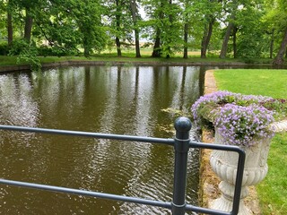 Obraz premium Impressionen von Schloss Mellentin auf der Ostseeinsel Usedom