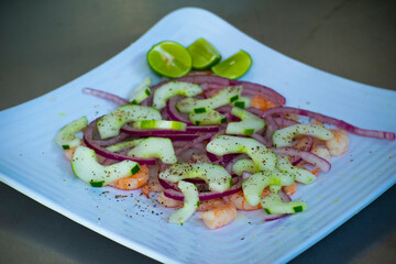 CAMARONES COCIDOS ESTILO CUCARACHA