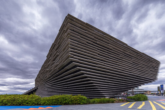 V&A Dundee design museum designed by Kengo Kuma on the Riverside Esplanade as part of the city's waterfront regeneration in Scotland, UK.
