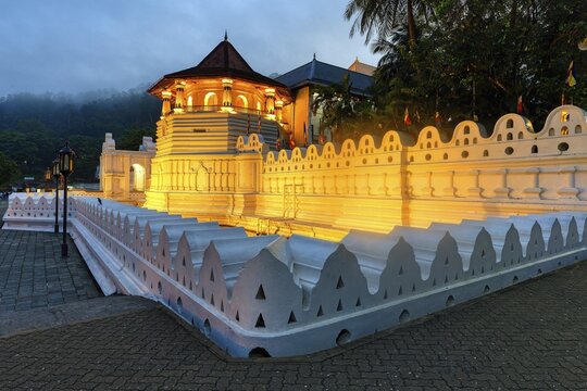 Temple of the sacred Tooth Relic or Sri Dalada Maligawa, Octagonal tower at sunrise, Kandy, Sri Lanka