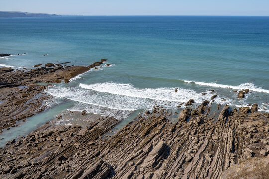 rocky outcrops on the Cornish coast