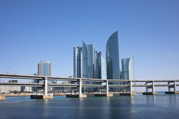 Obraz premium Gwangan Bridge and Clear sky day in Busan,South Korea.