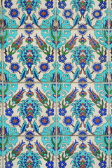 カラフルな柄（パターン）のタイル。