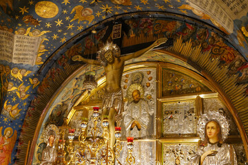 Obraz premium Chapel of the Crucifixion on Golgotha ​​in the Church of the Holy Sepulchre in Jerusalem,Israel