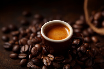 Fototapeta premium Espresso cup mockup with roasted beans on vintage table