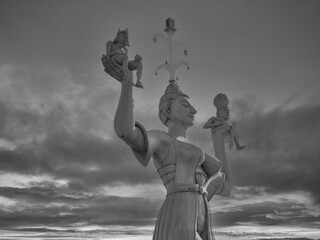 Hafeneinfahrt in Konstanz mit Imperia Statur